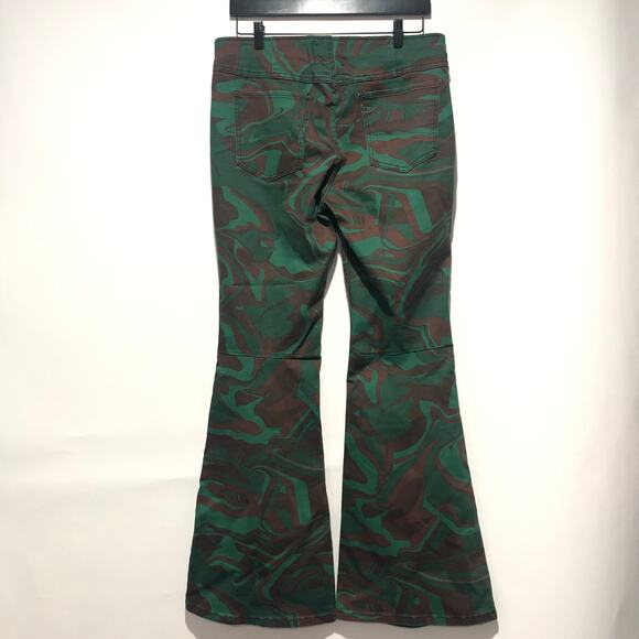 We the Free Womens Penny Pull On Printed Flare Jeans Multicolor Size 31 - Picture 6 of 7